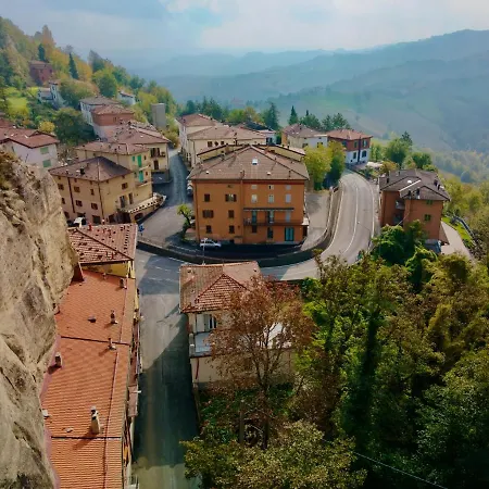 Casa Nella Roccia